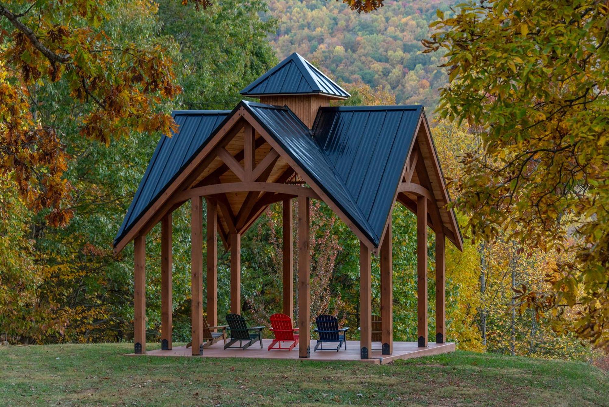Engadine Inn And Cabins Candler Exterior foto