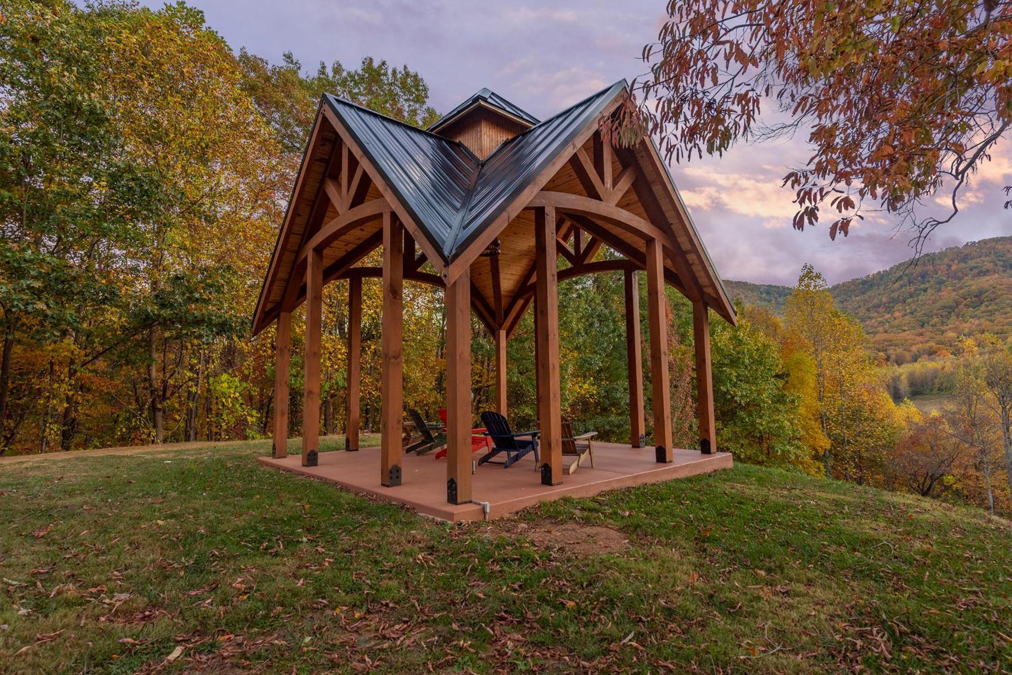 Engadine Inn And Cabins Candler Exterior foto
